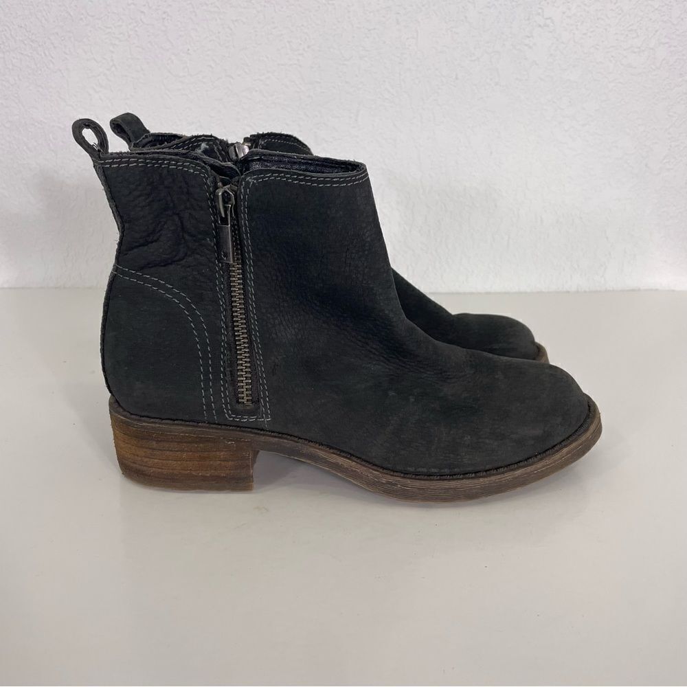 Lucky Brand Grey Leather Suede Side Zipper Booties women’s 6.5